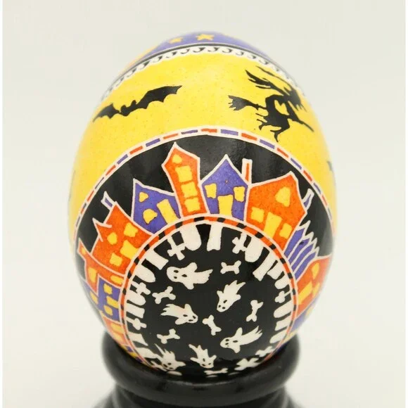 Halloween Batik Art Egg: Witches, Bats, Moon & Stars - Picture 9 of 10